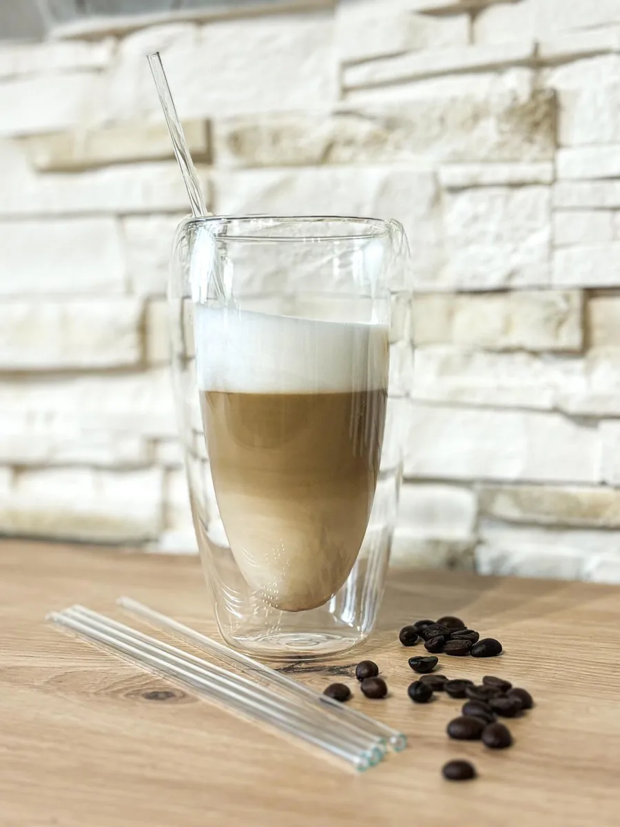 Glass straw in a latte